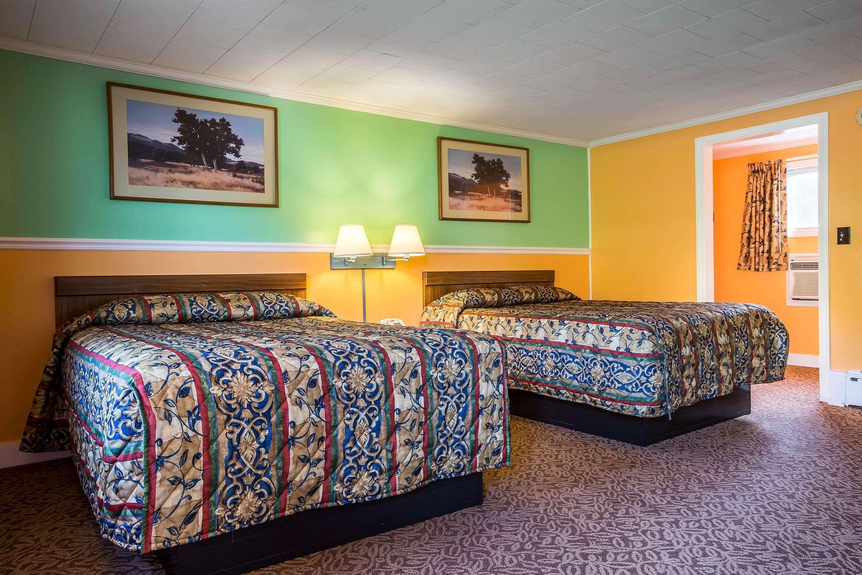 Rodeway Inn Lincoln I-93 Екстериор снимка