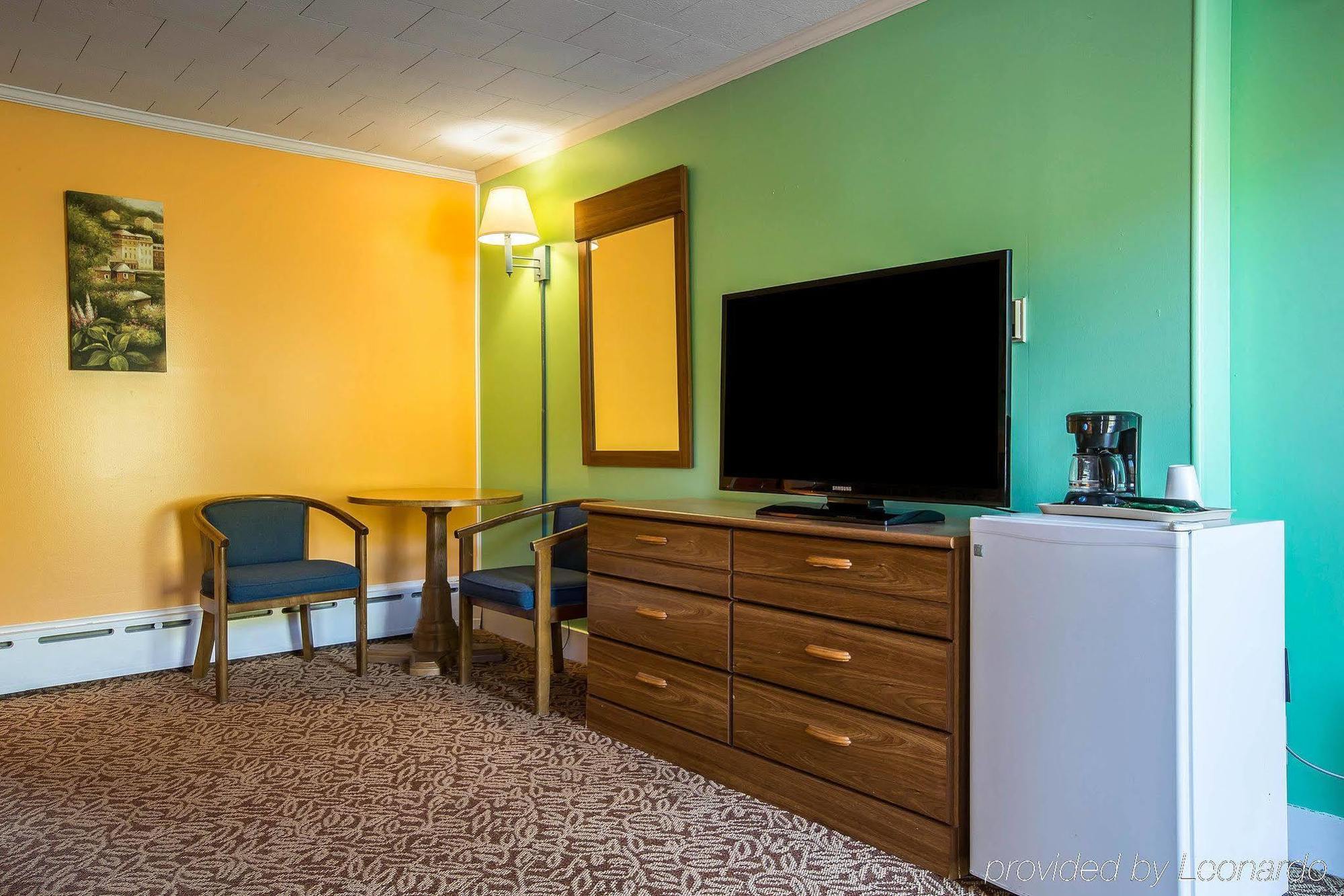 Rodeway Inn Lincoln I-93 Екстериор снимка