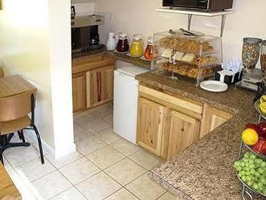 Rodeway Inn Lincoln I-93 Екстериор снимка